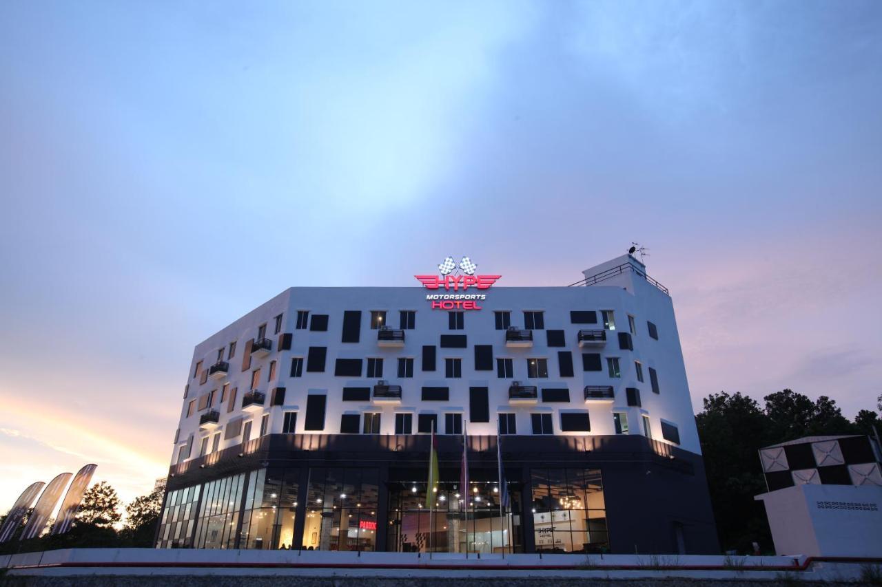 Hype Motorsport Hotel Нилай Экстерьер фото